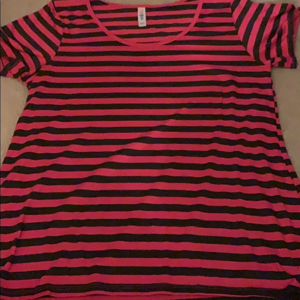 LuLaRoe short sleeve shirt